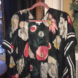 WOVEN HEART floral kimono